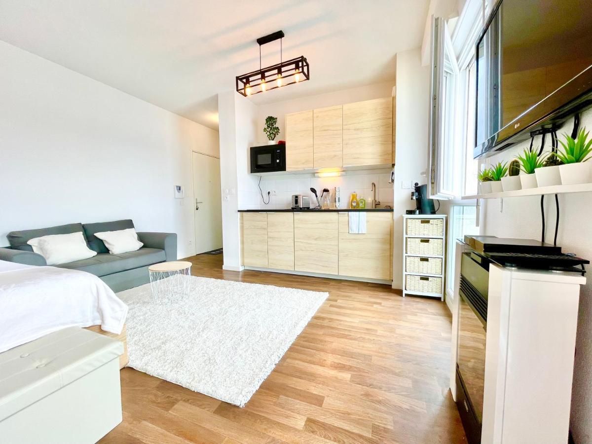 Saint Nazaire - White Lion - Centre Ville - Au Calme - Parking Privatif Aerien - Internet Haut Debit Fibre Exterior photo
